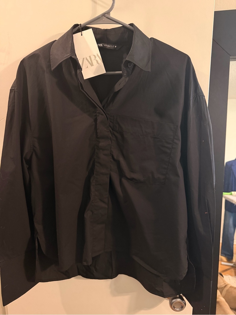 Zara Men’s Black Relaxed Button-Down Shirt